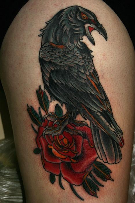 tatuaje de cuervo de la designación de