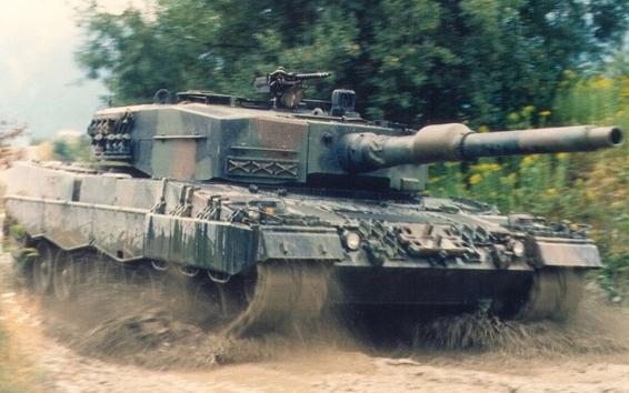 Tank leopard photo
