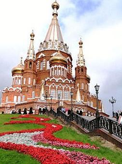 la iglesia de san miguel de la catedral de Izhevsk el modo de funcionamiento