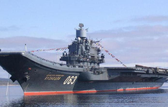  atómico de un portaaviones de rusia, almirante kuznetsov