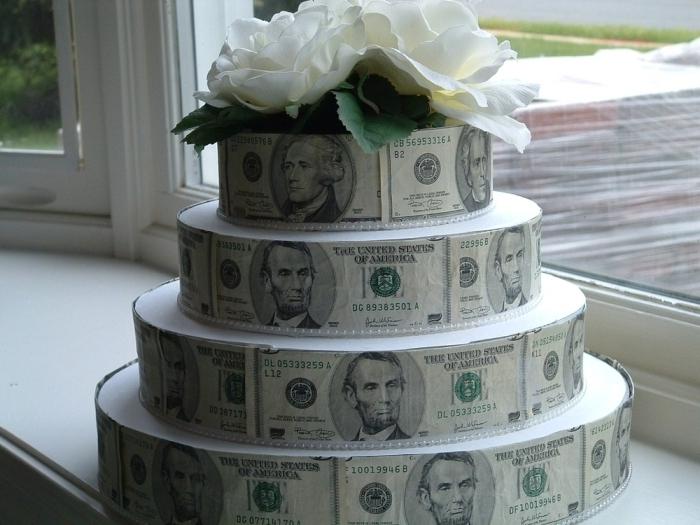 كيفية جعل كعكة من المال