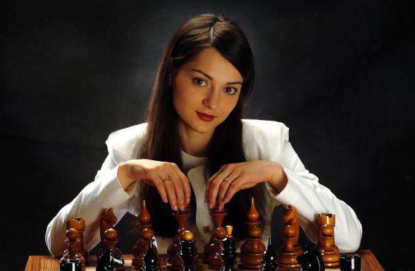 jóvenes jugadores de ajedrez de rusia