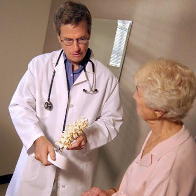 osteoporoza kręgosłupa szyjnego objawy