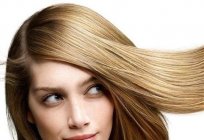 如何减轻金发的头发吗？ 四个最有效的方法