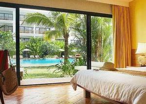 Naithonburi beach resort 4 Zimmer