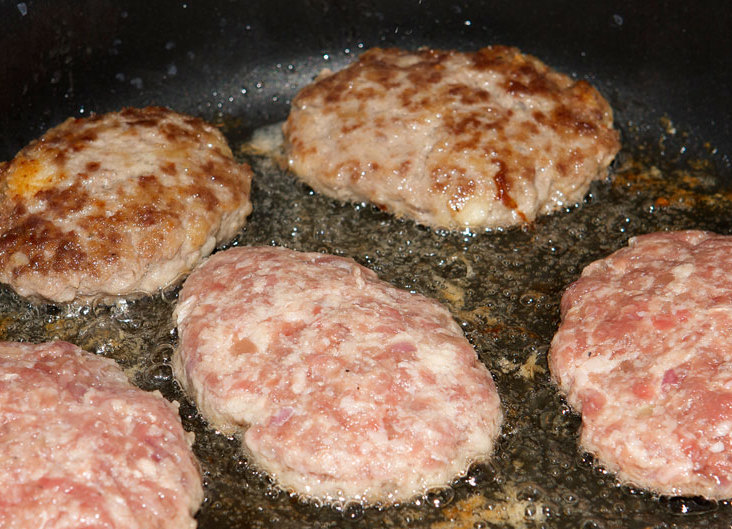 jak gotować hamburgery z mięsa mielonego na patelni