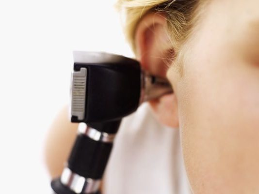 التهاب الأذن الوسطى الحاد في الأطفال
