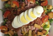 Salad with ham and corn: the selection of ingredients and recipes