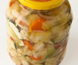 смачні овочеві салати на зиму