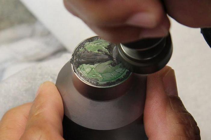 Diamantpaste für das Polieren von Glas und Metall