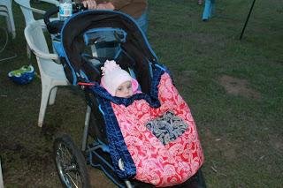 competição de carrinhos de bebé