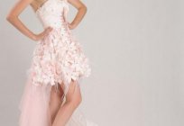 ピンクのウェディングドレス:ロマンティックアクセントにより色
