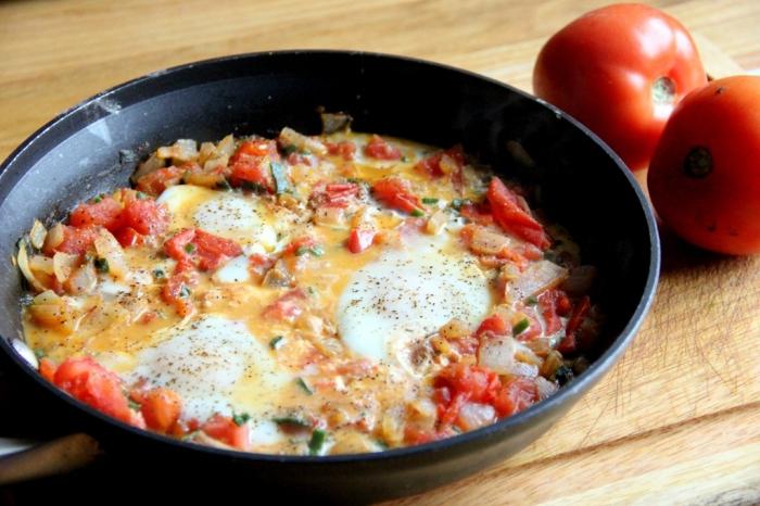 fried tomatoes with eggs