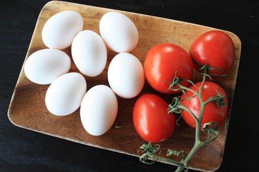 egg fried tomatoes