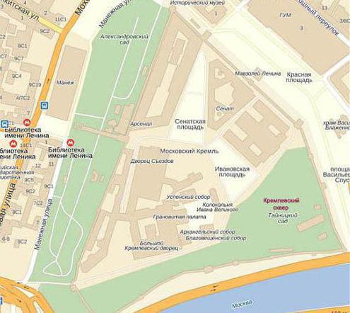 Jak dostać się do Państwowy pałac Kremlowski od metra