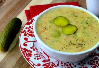 A delicious soup with barley and pickles: the recipe