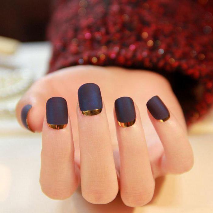 manicure with dark blue lacquer