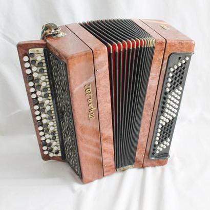 accordion device