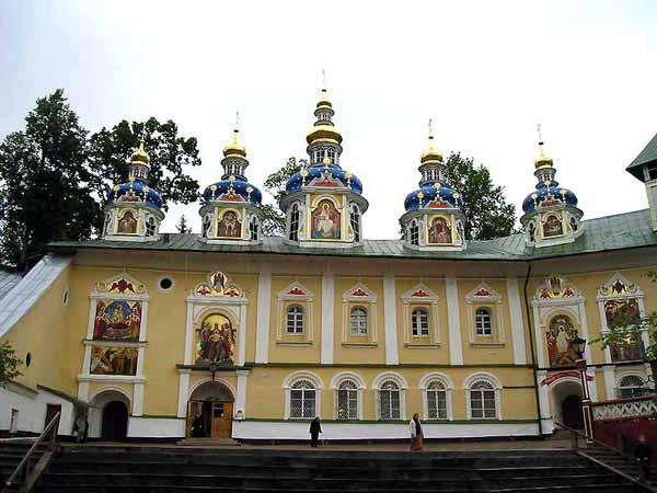 Pskovo Pechersky monastery tours