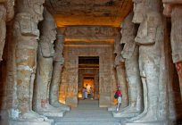 Abu-Simbel. O templo no Egito, construído Рамзесом 2