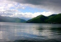 マッジョーレ湖のスイス、イタリアの休暇は、所、ヴィラズ