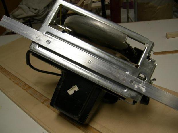 guillotine for cutting laminate