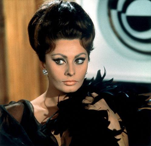 how to use anti-aging mask Sophia Loren