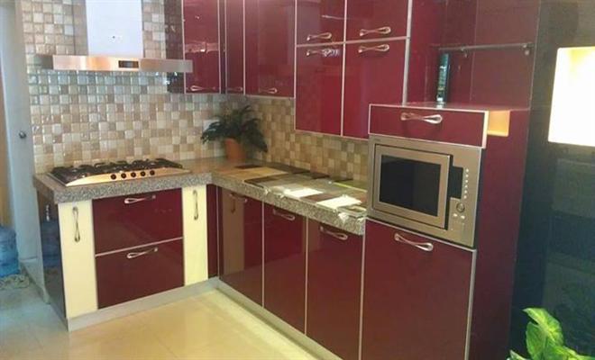 Foto der roten Küche