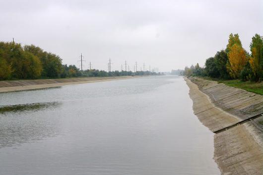 the North Crimean canal blocked