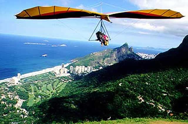 hang glider with his own hands