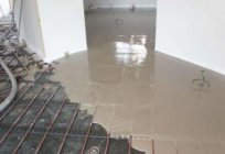 Concrete screed floor for warm water floor