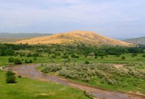 Naturales y hechos por el hombre lugares de interés del cáucaso: la descripción de la foto