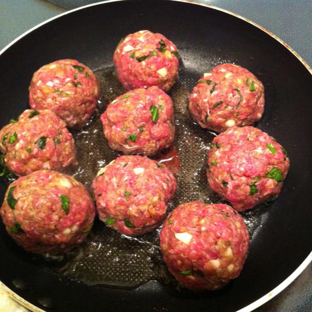 how to make meatballs from minced meat