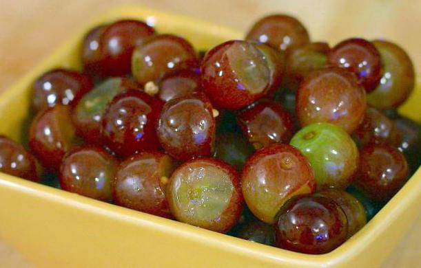 marinado uvas en el invierno de la receta de