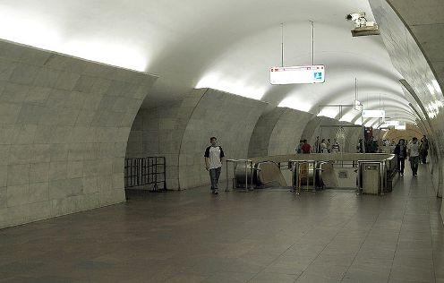 метро цвярская