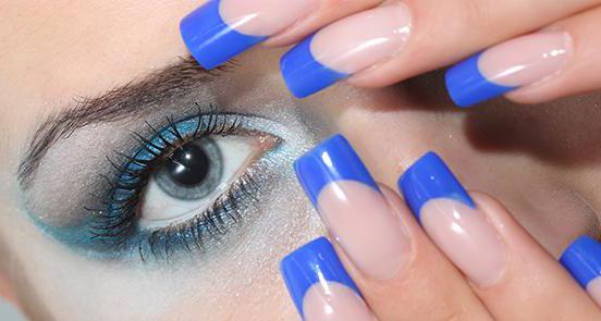 manicure in blue yellow colors