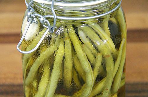 pickled green beans in Korean