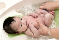How to handle a newborn navel crumbs?