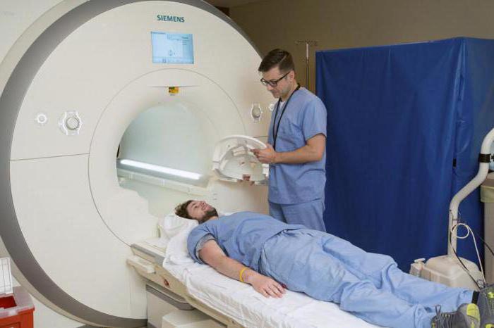lo que distingue tomografía de resonancia magnética