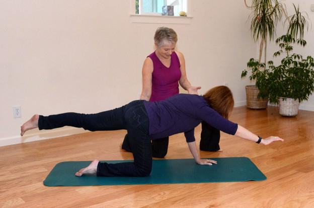 die Yogatherapie ist die Ausbildung der Wirbelsäule