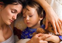 At night, the child wakes up with tantrums: what to do?