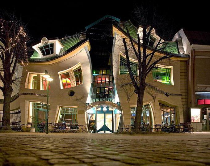 crooked house in Poland