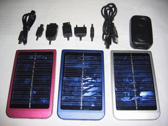зарядний пристрій на сонячних батареях