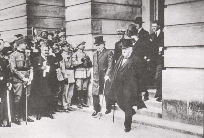 パリ講和会議では、1919年に