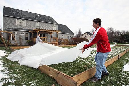 how to make a rink in the backyard