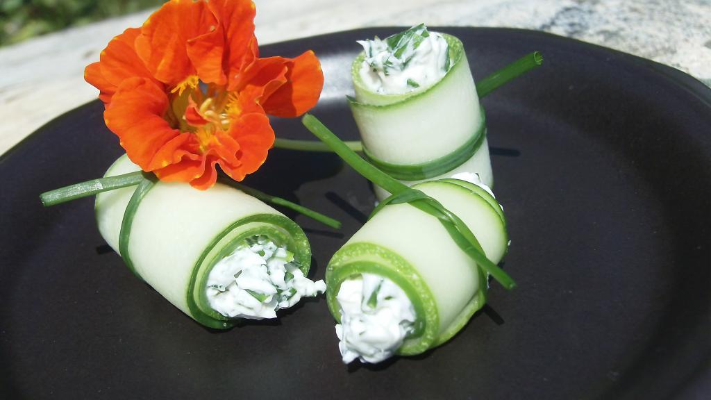 rolls of fresh cucumber and cottage cheese