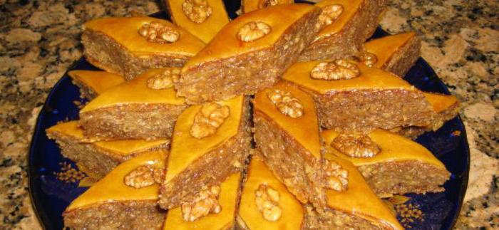 Azerbaijani sweets shekerbura, pakhlava