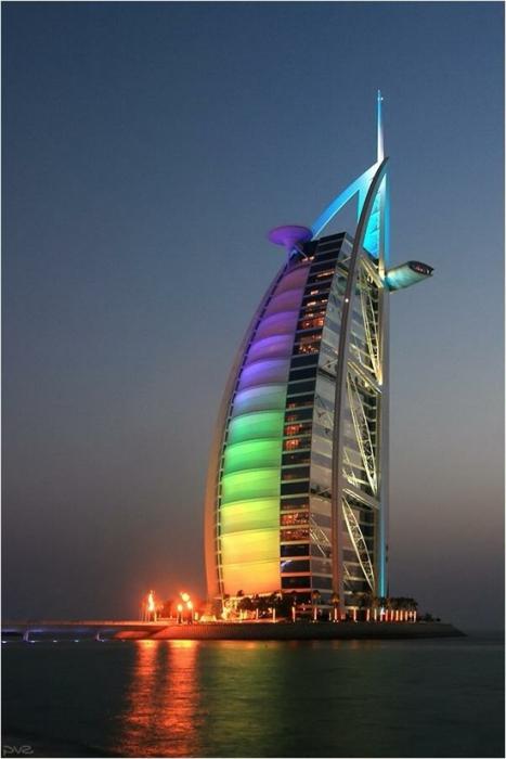 Parus hotel in Dubai prices