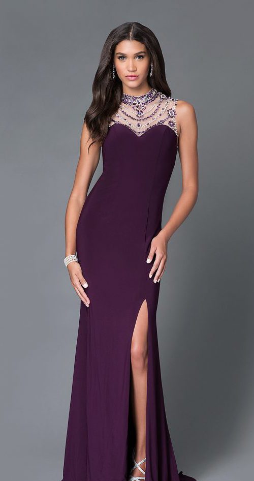 ドレスの紫の