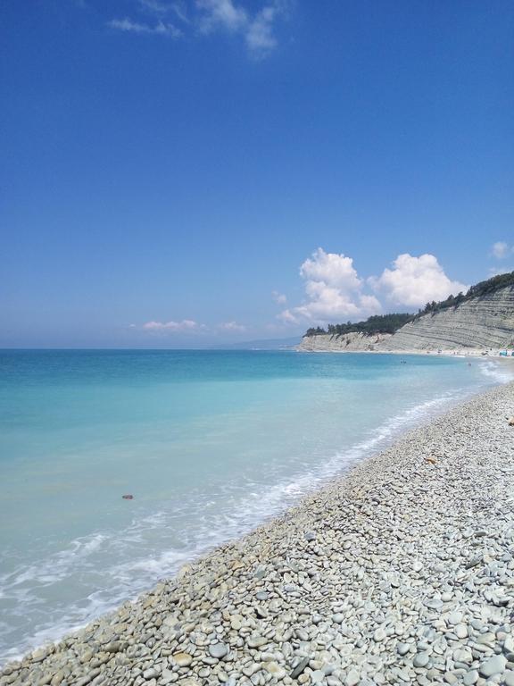 Deserted beaches Divnomorskoe